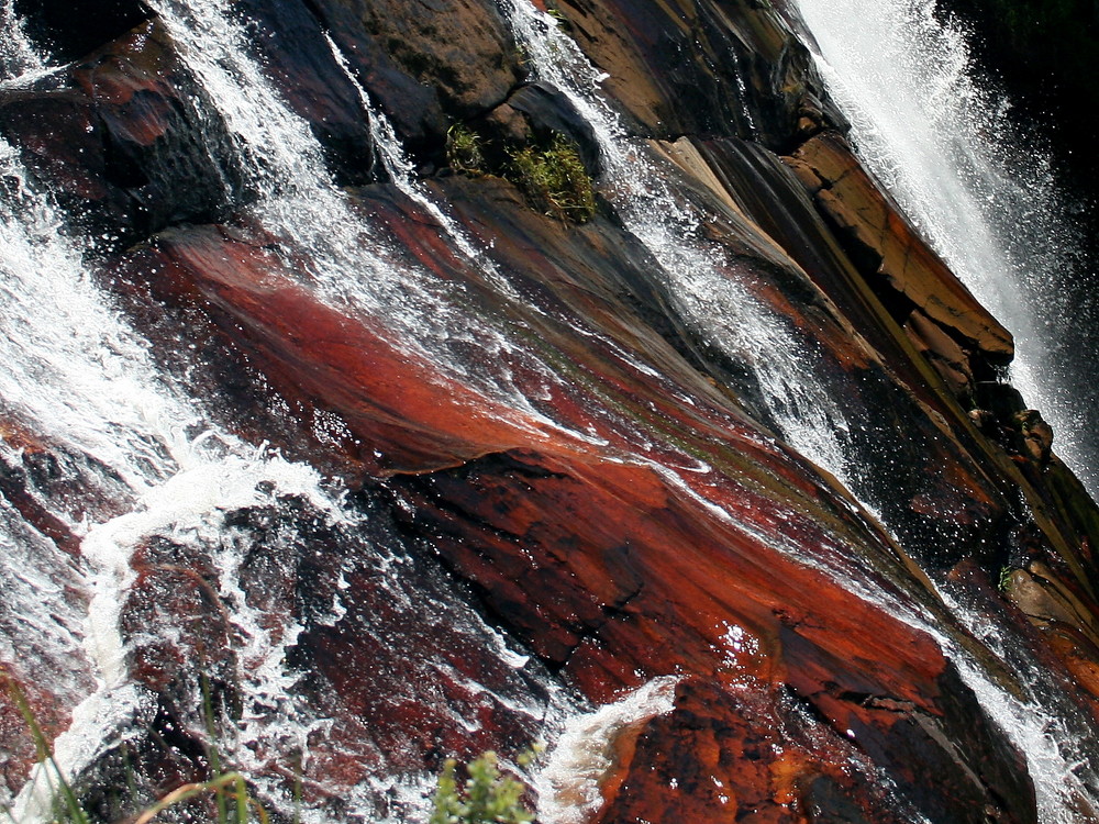 Wasserfall in Farben