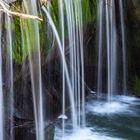 Wasserfall in Szene gesetzt