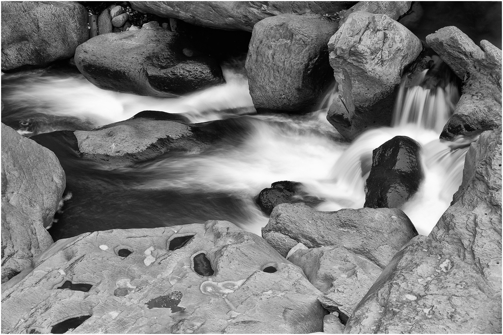 WASSERFALL IN WULAI