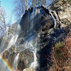 Wasserfall mit Regenbogen