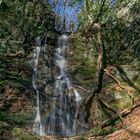 Wasserfall mit Regenbogen