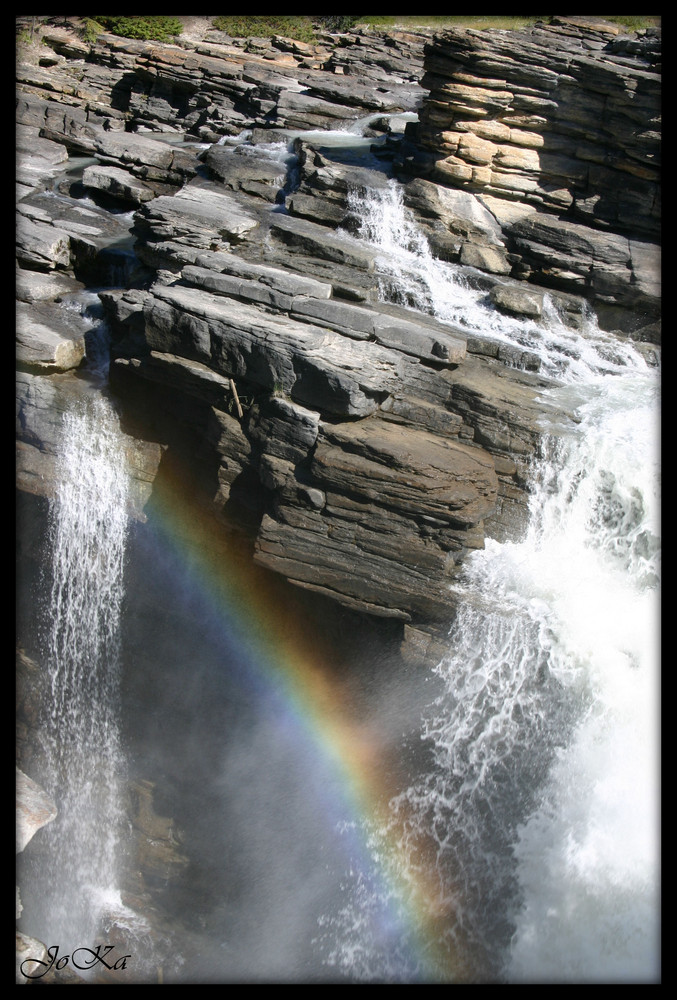 Wasserfall mit Regenbogen - Jasper Nationalpark