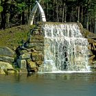 Wasserfall mit Stosszähne