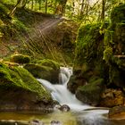 Wasserfall mit Strahlen