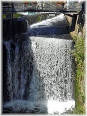 Wasserfall mitten im Ort Saarburg