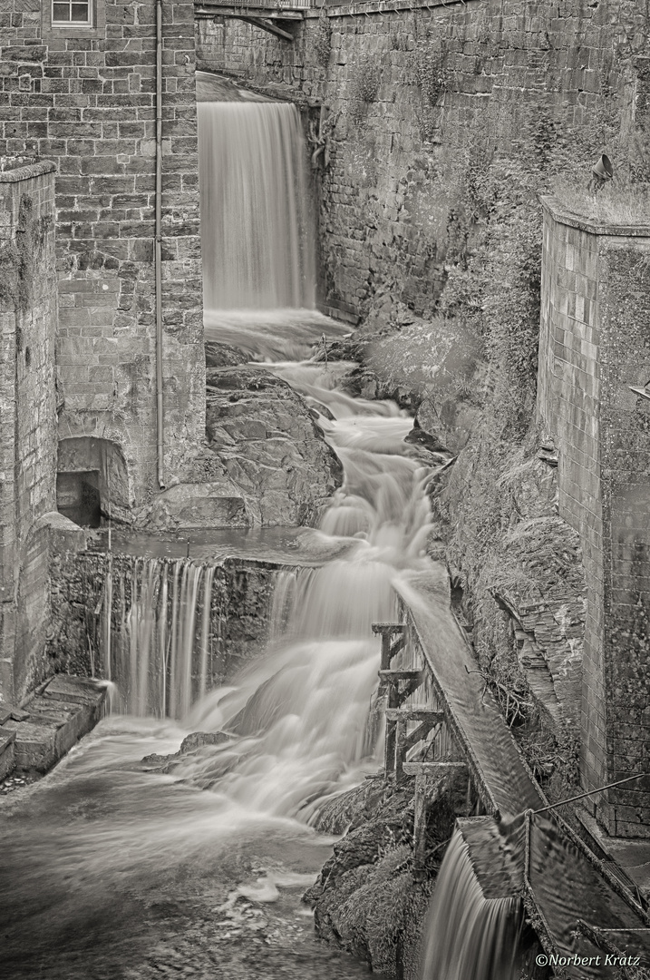 Wasserfall Saarburg 6:00 am - HDR