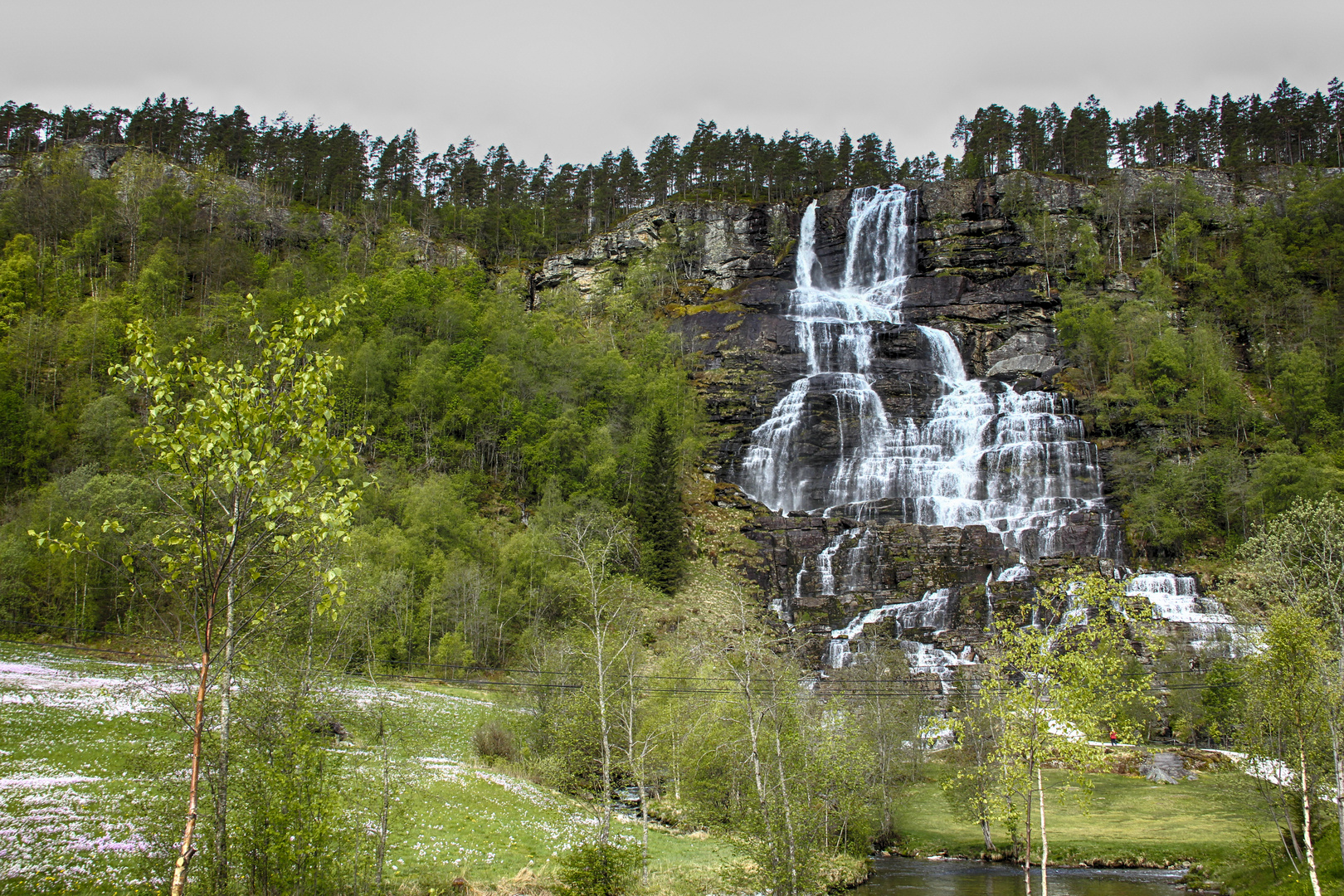 Wasserfall Tvindefossen