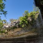 Wasserfall über der Grotte