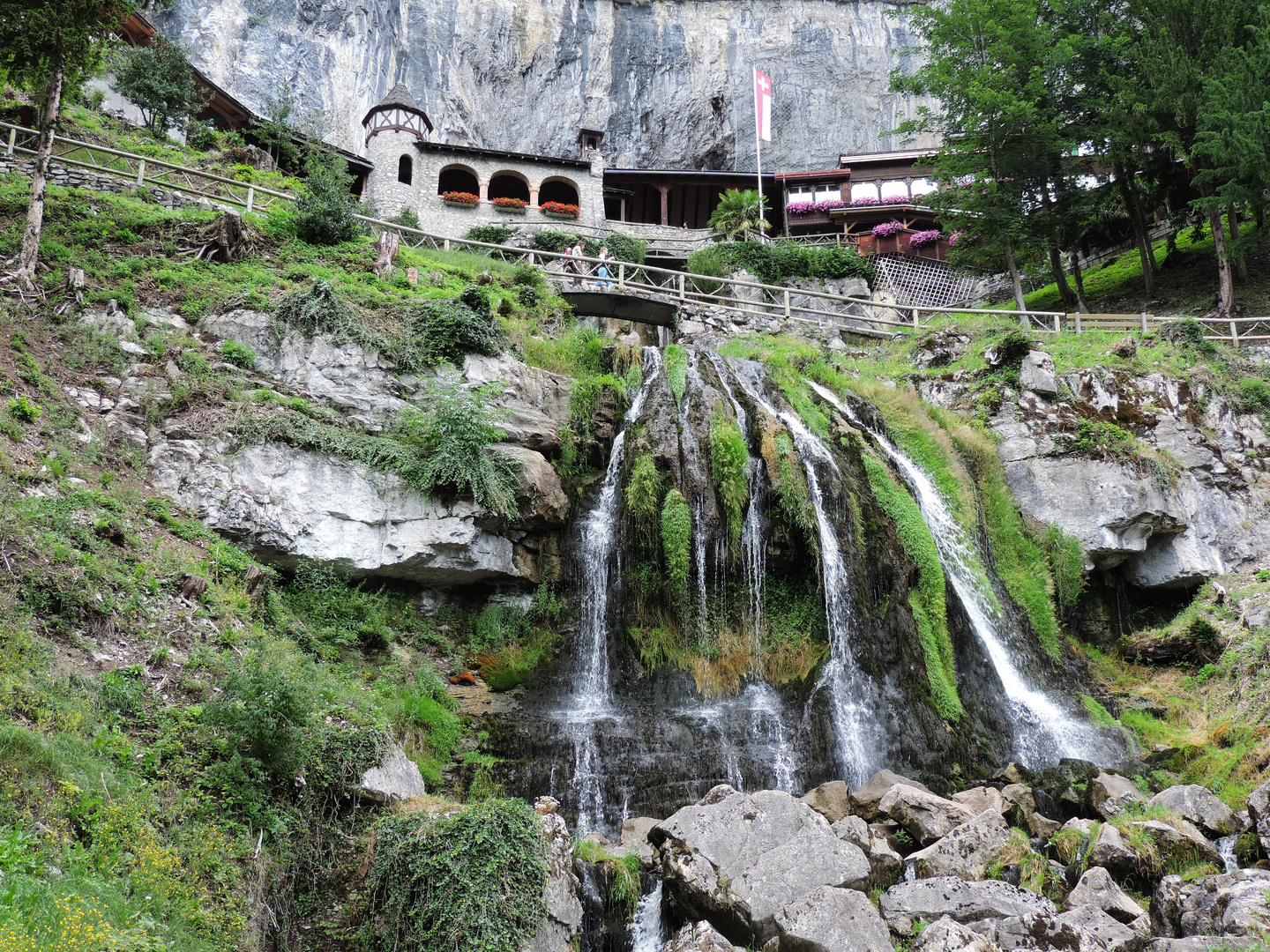 Wasserfall vor der Beatushöle