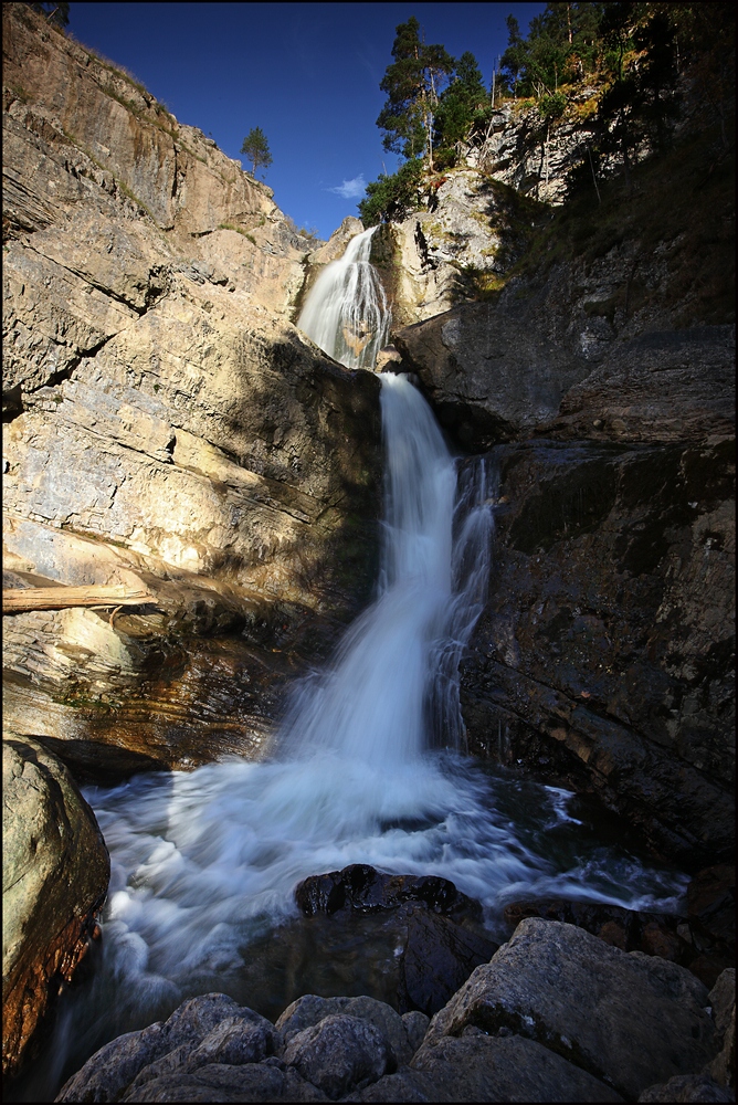 ~ WASSERFALLIMESTERGEBIGRE ~