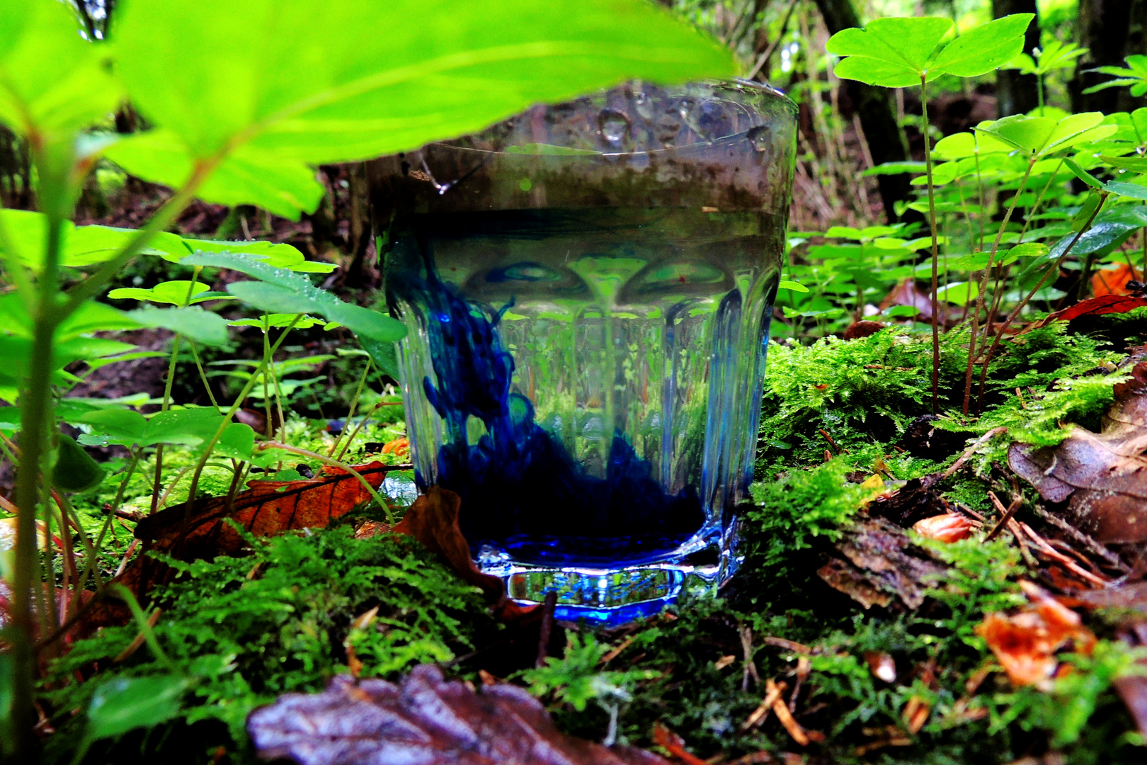 Wasserfarbe blau