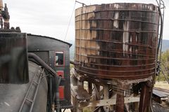 Wasserfassen am Waumbek water tank