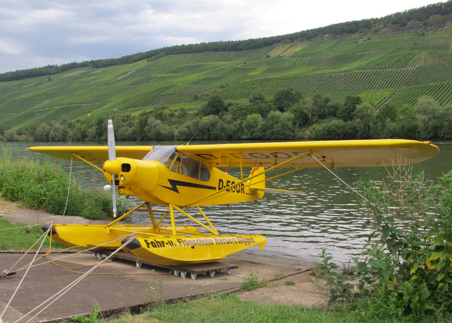 Wasserflugzeug an der Mosel