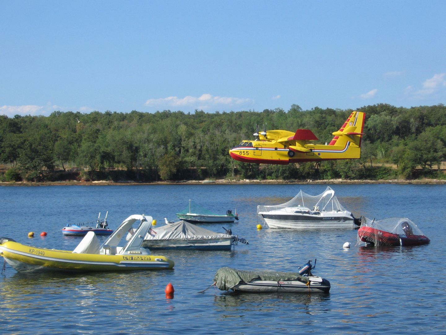 Wasserflugzeug in der Bucht