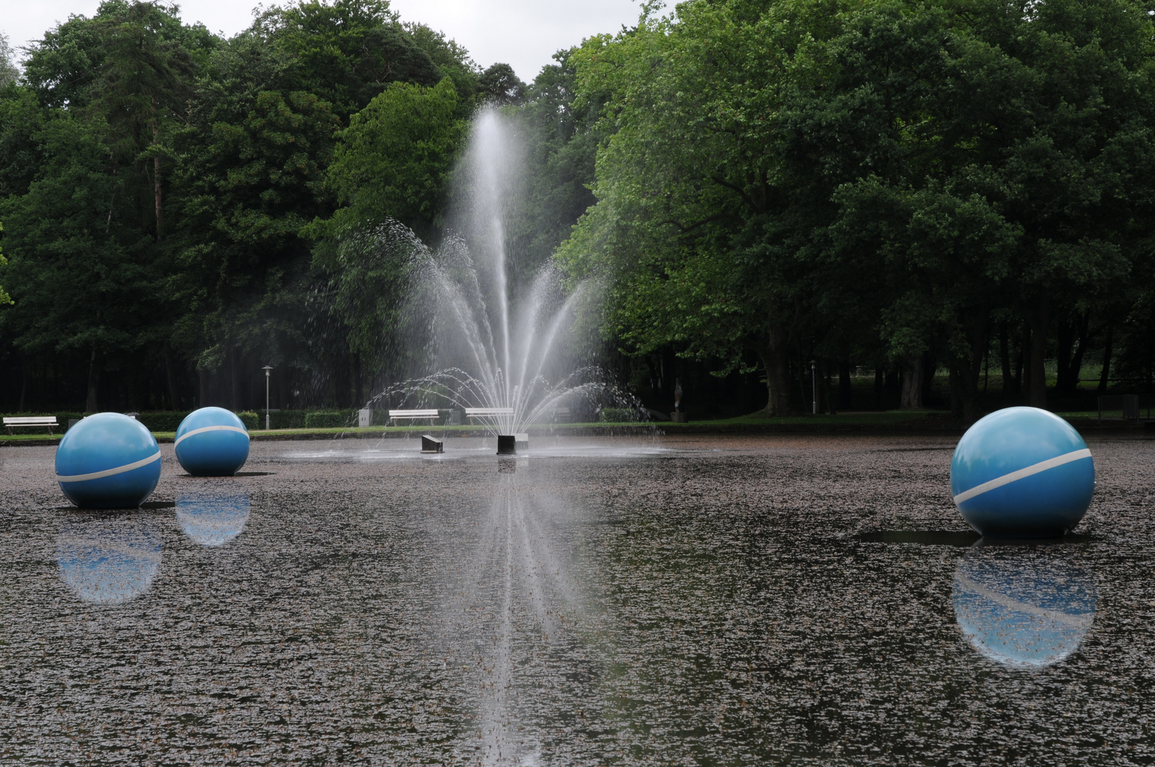 Wasserfontaine mit drei Kugeln