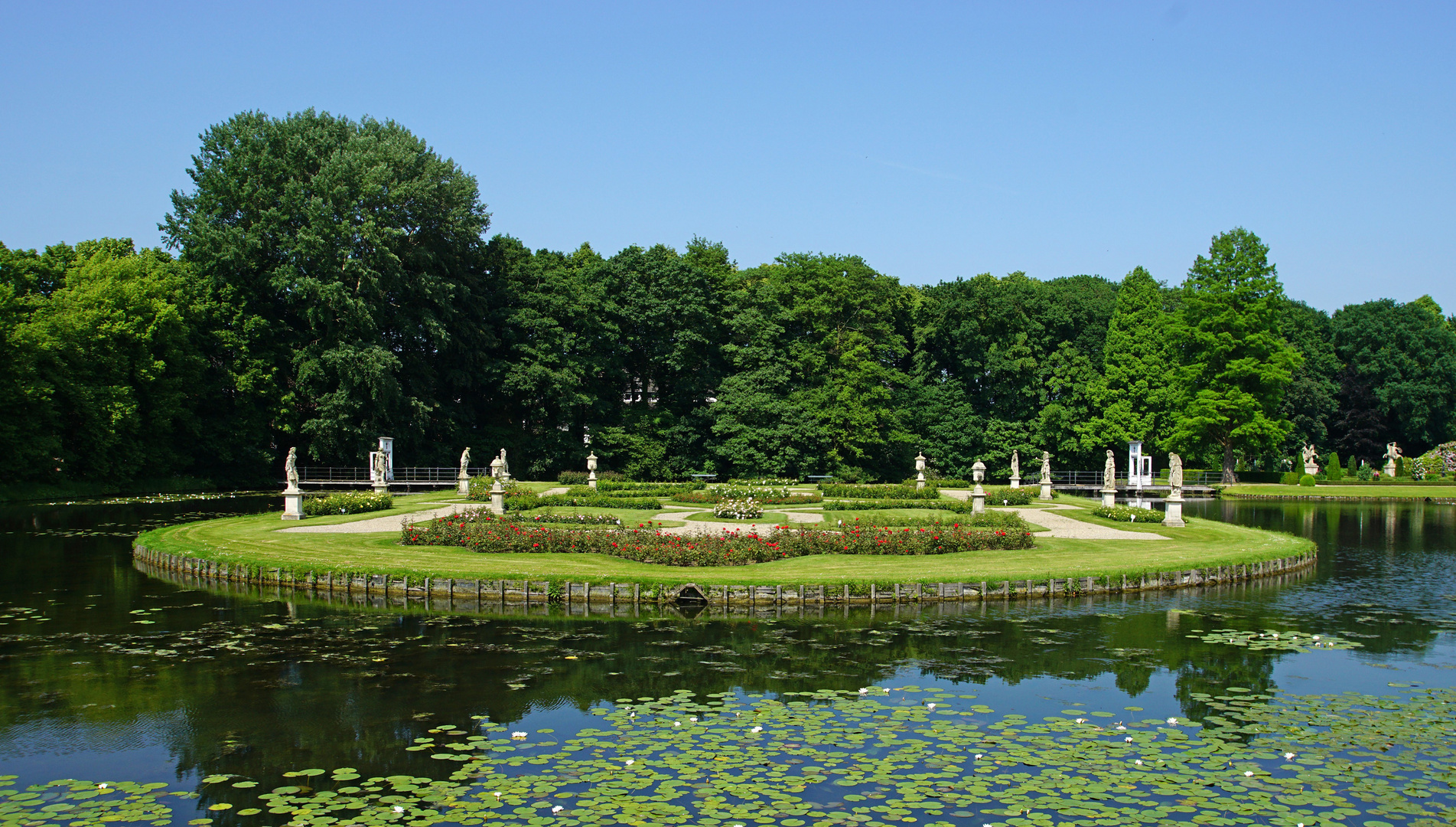 Wassergarten von Burg Anholt