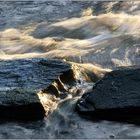 Wasserkraft im Morgenlicht