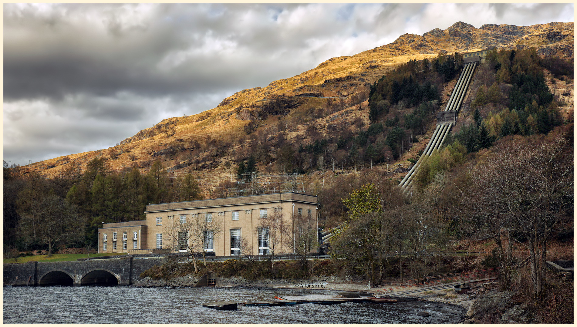 Wasserkraftwerk am Loch Lomond, ...