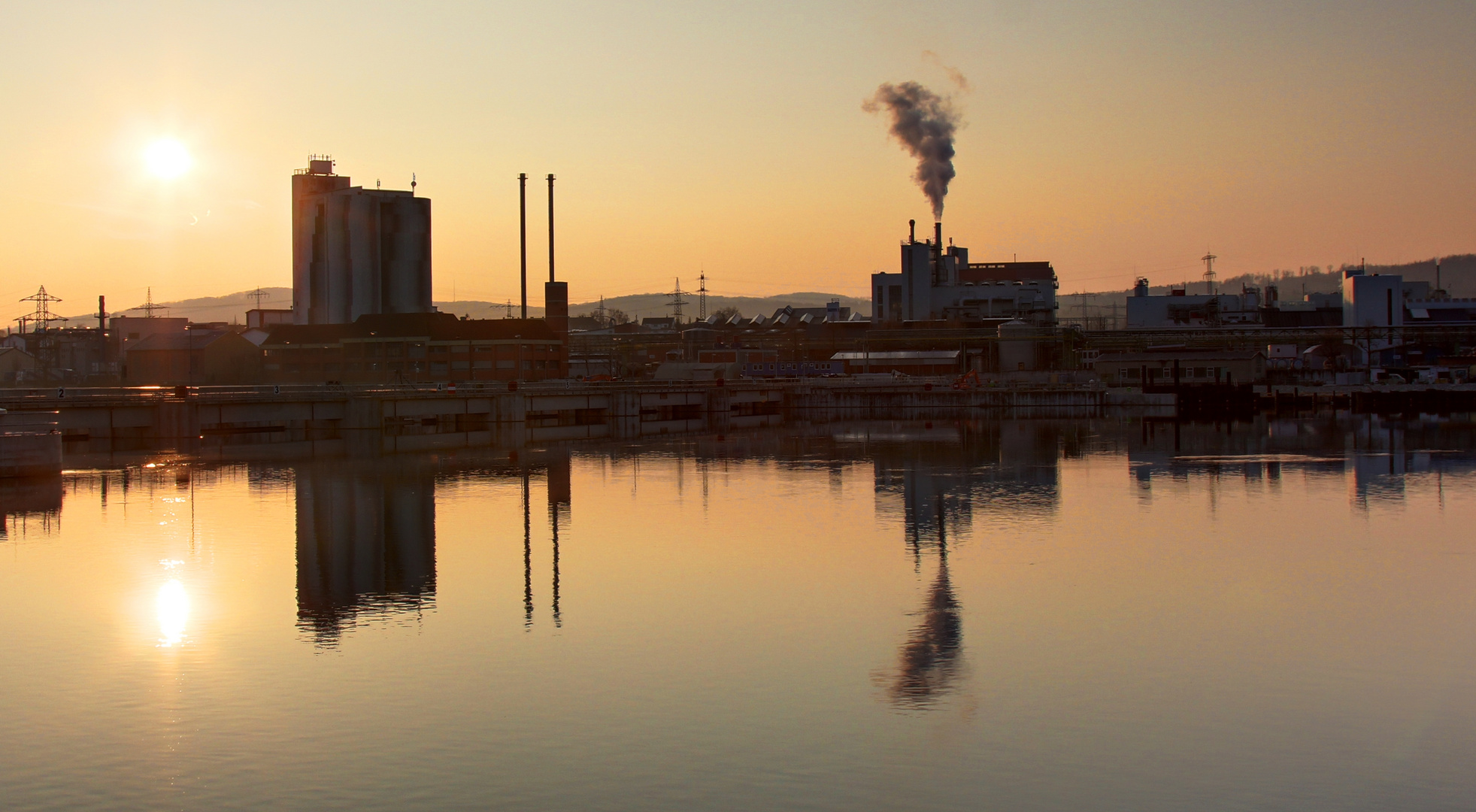 Wasserkraftwerk & Evonik Rheinfelden