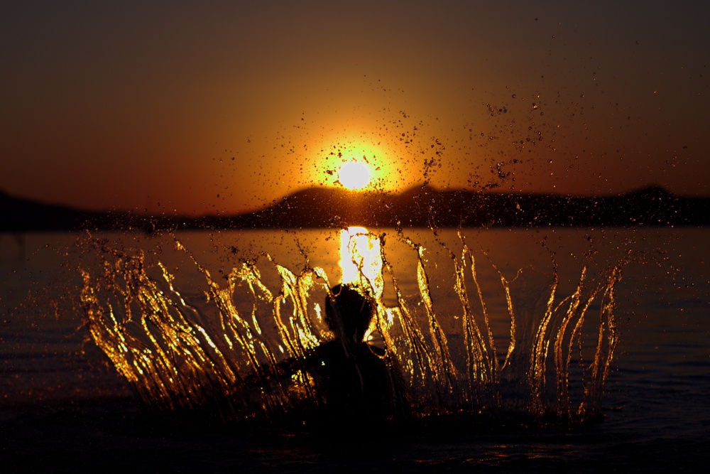Wasserkrone im Abendlicht am Balaton