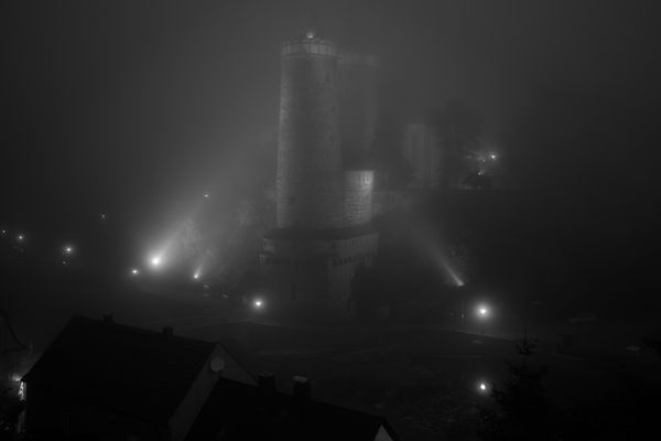 Wasserkunst im Nebel