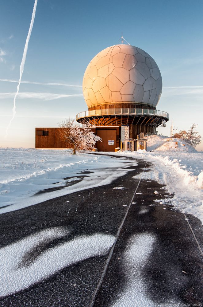 Wasserkuppe - Radarkuppel im Winter