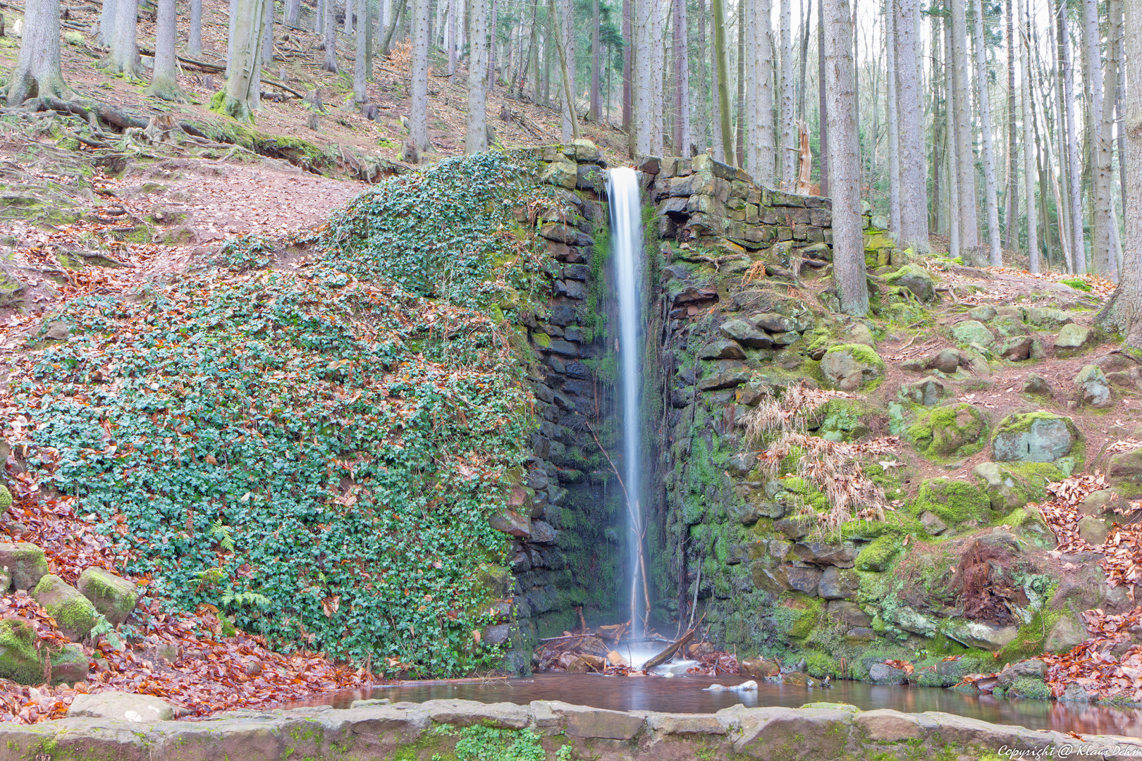 Wasserlauf zum Hilschweiher im Edenkobener Tal