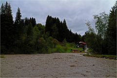 Wassermassen in der Trettach