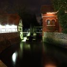 Wassermühle bei Nacht