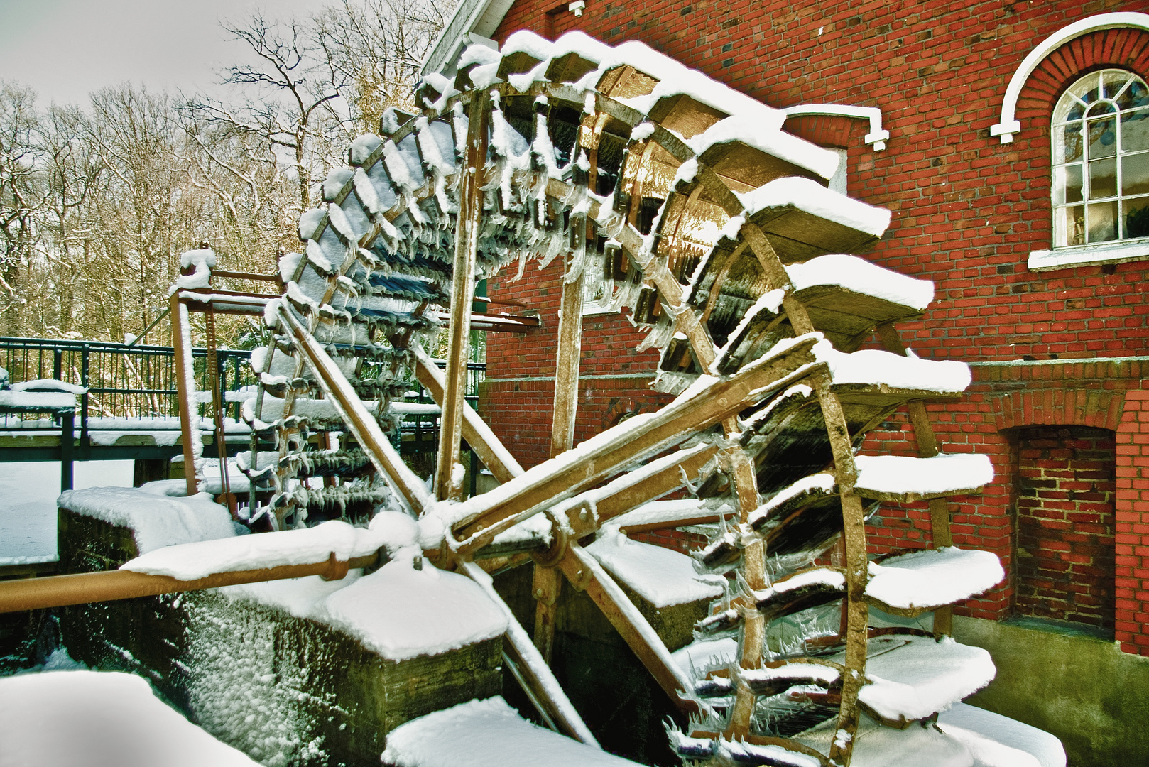 Wassermühle im Winter