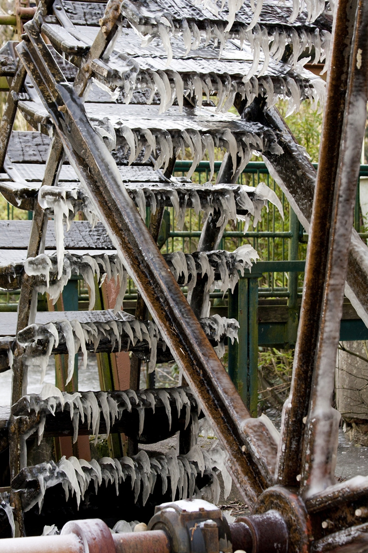 Wassermühle im Winter