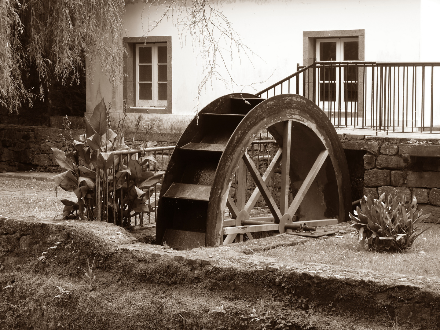 Wassermühle in Furnas (Sepia)