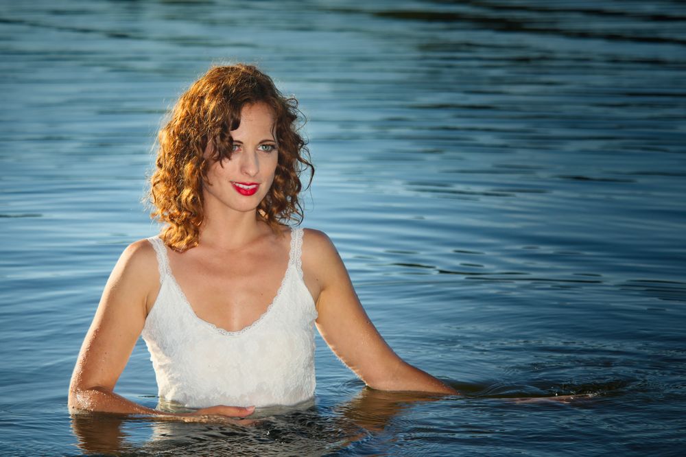 Wassernixe... Foto & Bild | erwachsene, menschen in der freizeit, fotos