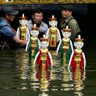 Wasserpuppentheater - Puppen und Puppenspieler