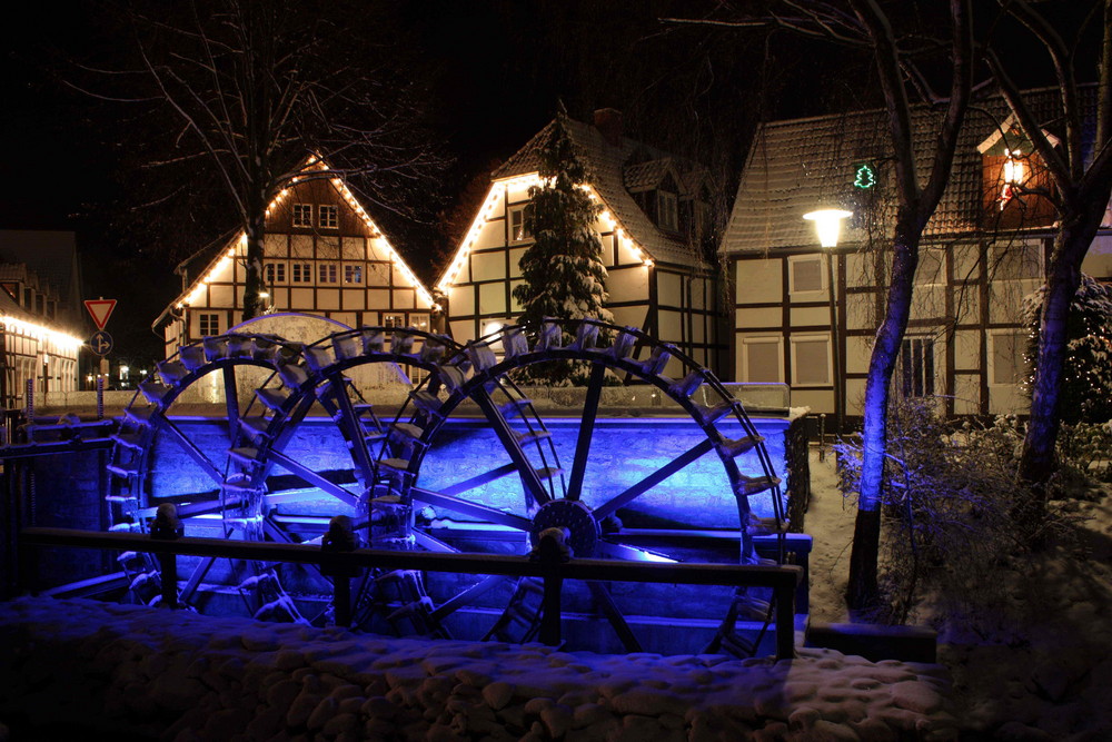 Wasserräder bei Nacht