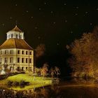 Wasserschloß bei Nacht