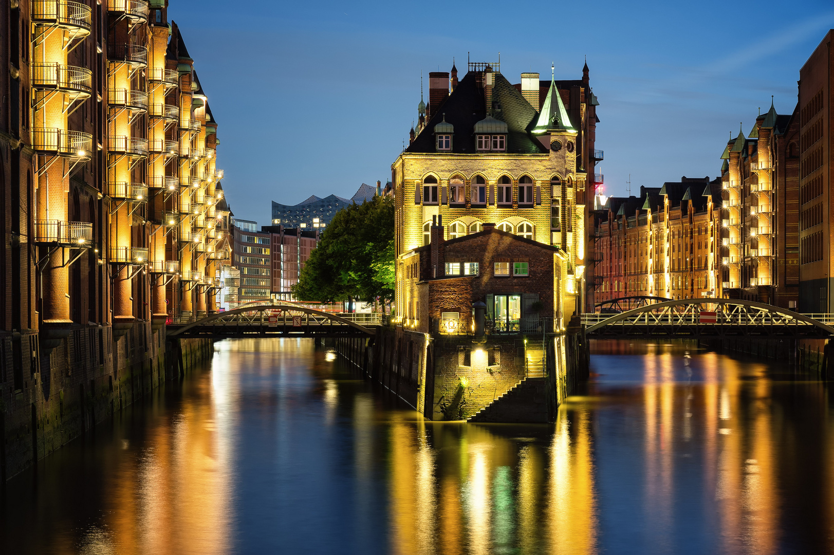 Wasserschloss bei Nacht - Speicherstadt Hamburg