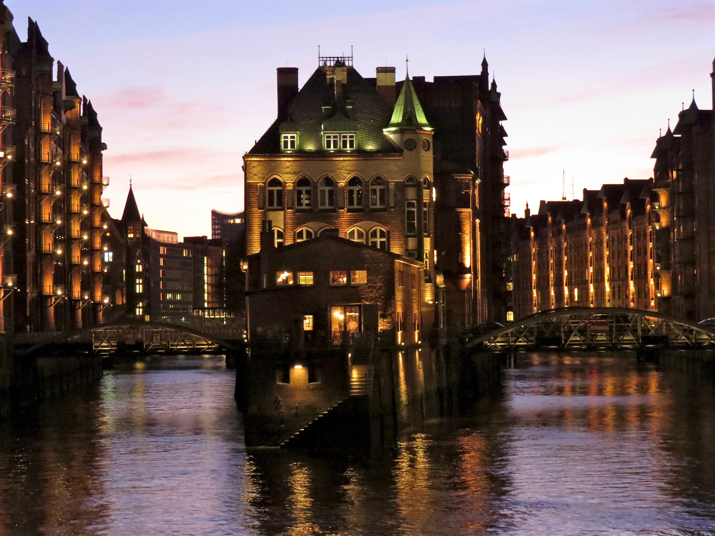 Wasserschloss Hamburg....