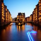 Wasserschloss Hamburg bei Nacht - Blue Edition