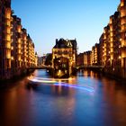 Wasserschloss Hamburg bei Nacht - Bogen Edition / Watercastle Hamburg at night - arc edition