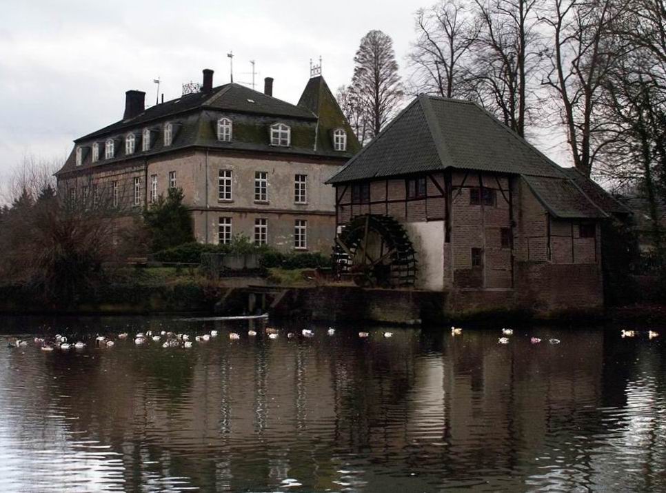 Wasserschloss Haus Caen