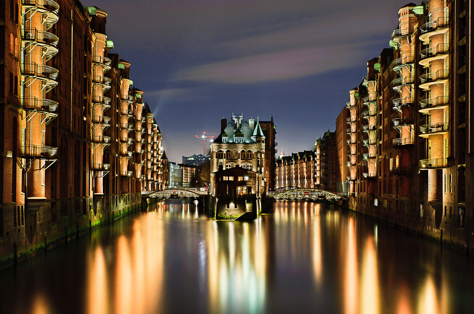 Wasserschloss HDR (Exposure Blending) - Speicherstadt, Hamburg