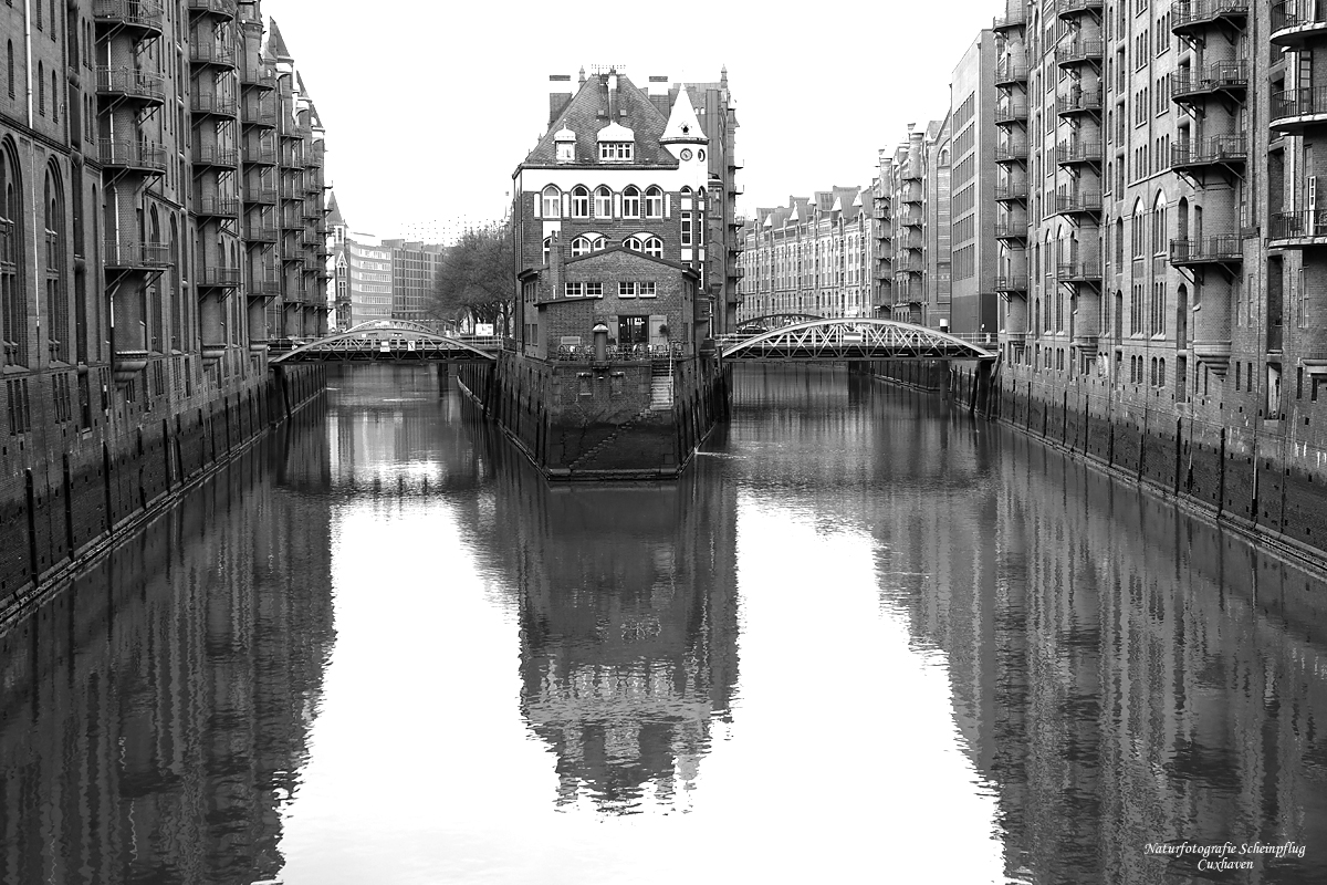 Wasserschloss HH zum Spiegeltag...