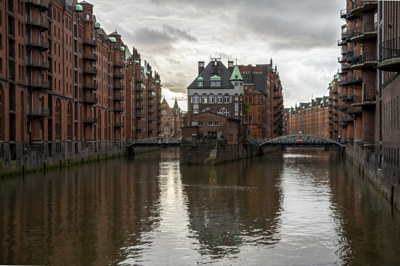 Wasserschloss im Herbst