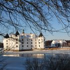 Wasserschloss im Winter