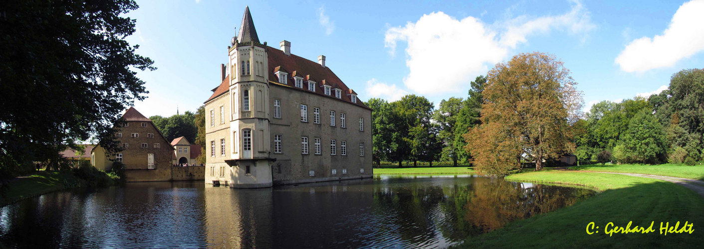 Wasserschloss Kamen- HeerenTeichansicht Panorama2