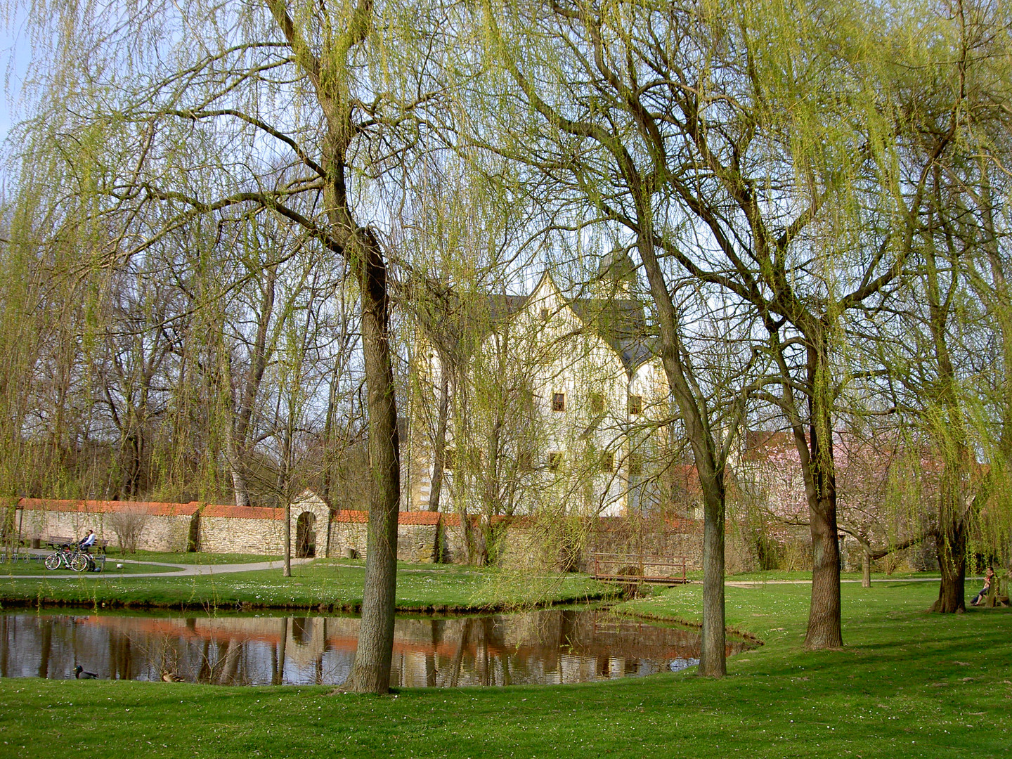 Wasserschloss Klaffenbach im Frühling