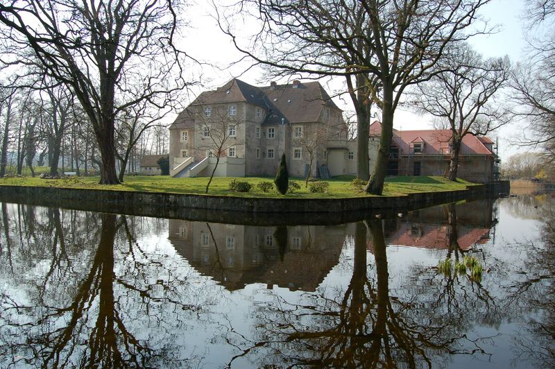 Wasserschloss Mellenthin, Rückansicht