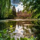 Wasserschloss mit Spiegelung 