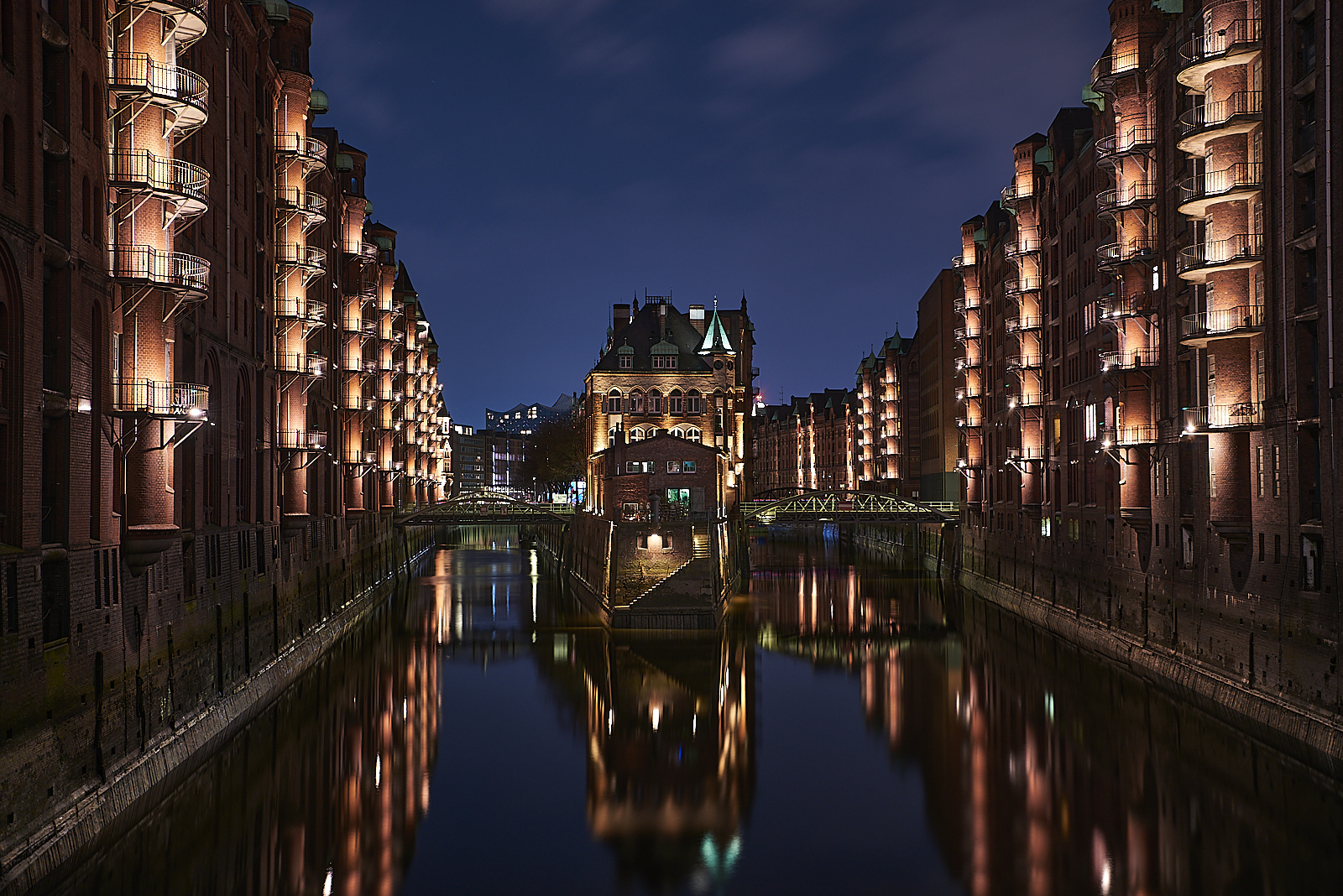 WASSERSCHLOSS SPEICHERSTADT